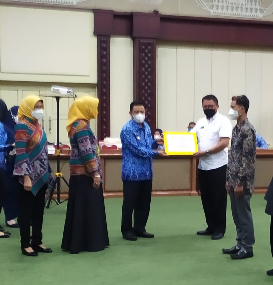 Acara penyerahan hadiah Juara 1 Lomba Perpustakaan Tingkat Provinsi Lampung